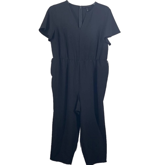Lane Bryant Black Short Sleeve V-Neck Waist Tie Loop Jumpsuit Romper Size 16 - Picture 1 of 10